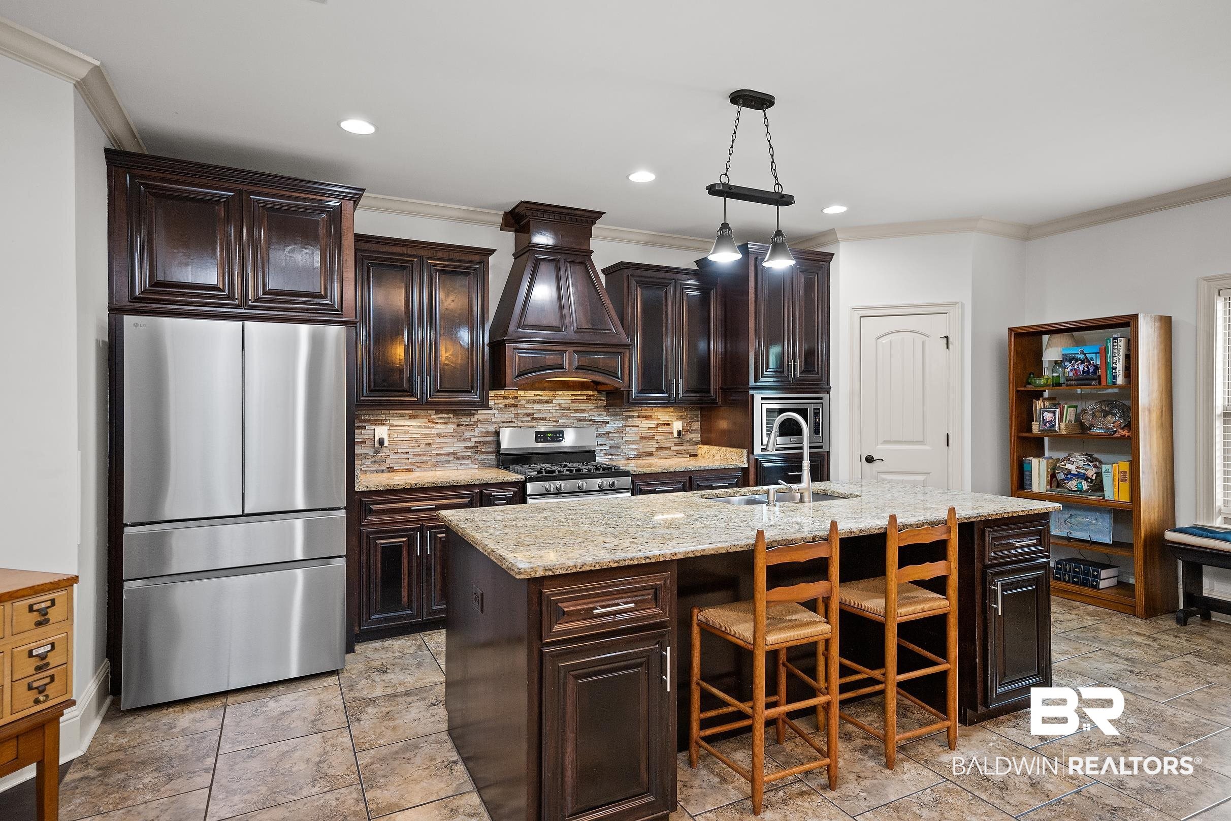313 Pecan Ridge Boulevard Fairhope, AL 36532 - Photo 5 of 51 Kitchen