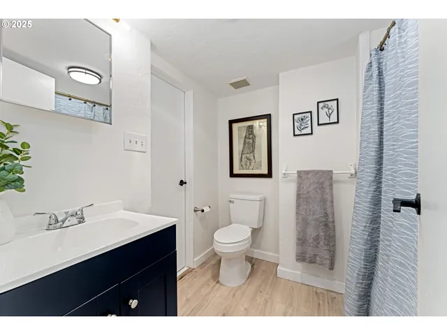 $339,000 | 2080 College Way, Medford, OR 97504