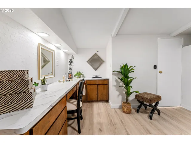 $339,000 | 2080 College Way, Medford, OR 97504