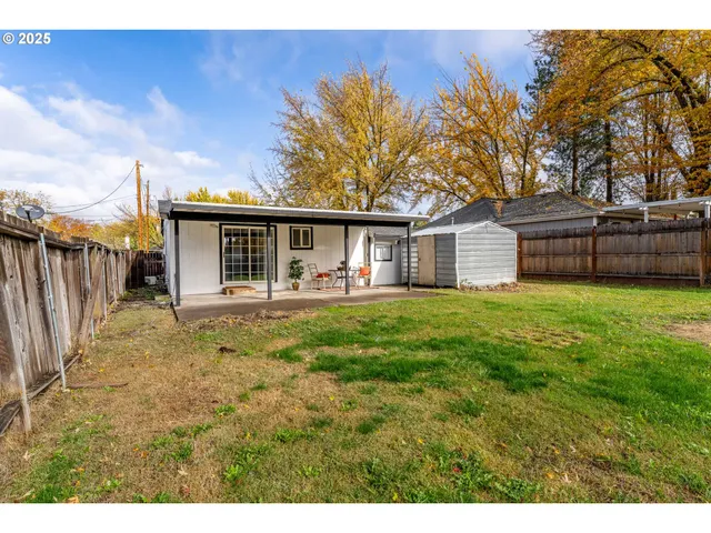 $339,000 | 2080 College Way, Medford, OR 97504