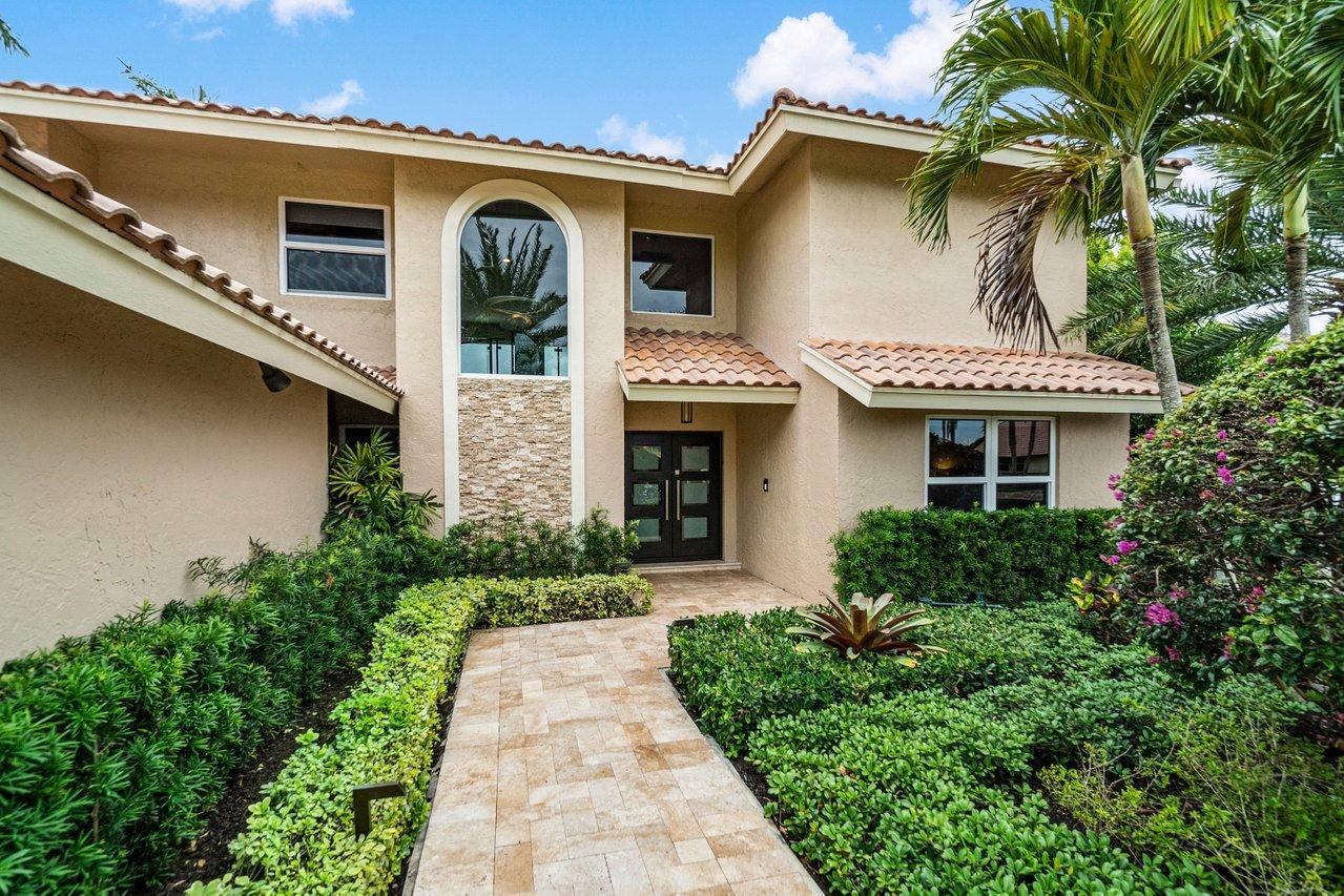 23090 L'Ermitage Circle Boca Raton, FL 33433 - Photo 5 of 52 004-23090LErmitageCircle-BocaRaton-FL-33