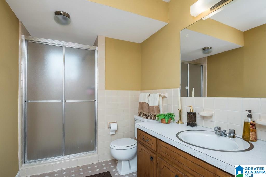 928 Ridgewood Circle Birmingham, AL 35235 - Photo 14 of 16