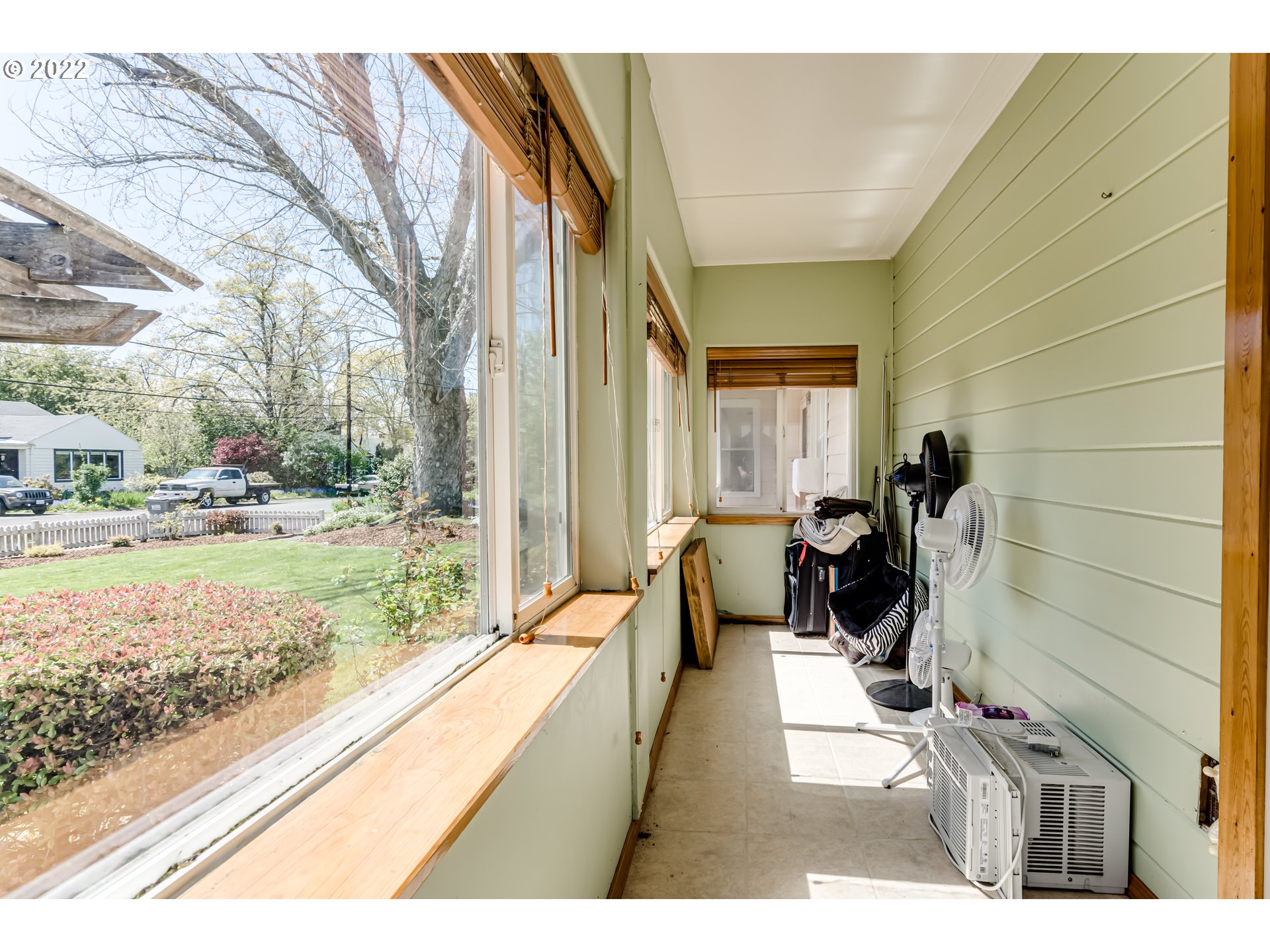 369 Knoop Lane Eugene, OR 97404 - Photo 25 of 32 a view of balcony and patio