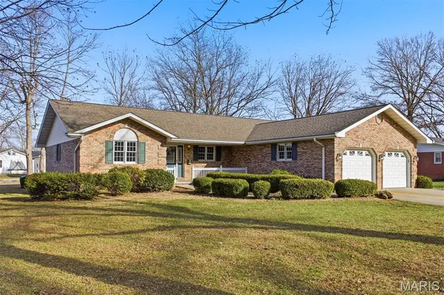 $335,000 | 265 North 1st Street, Breese, IL 62230