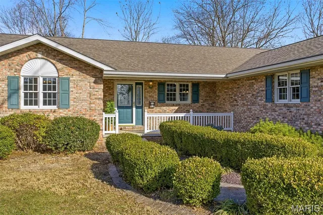 $335,000 | 265 North 1st Street, Breese, IL 62230