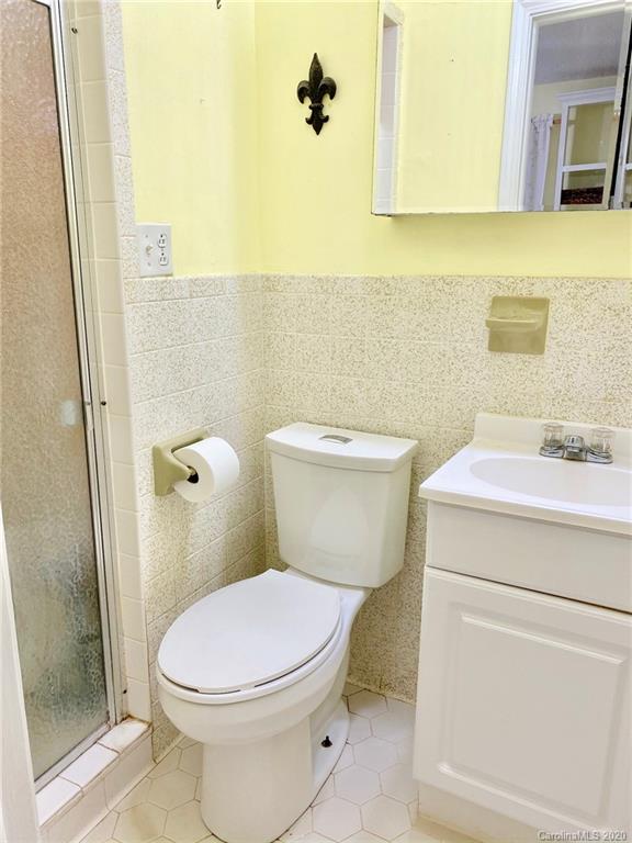 1245 Ashworth Road Marion, NC 28752 - Photo 14 of 24 Gallery Image 14