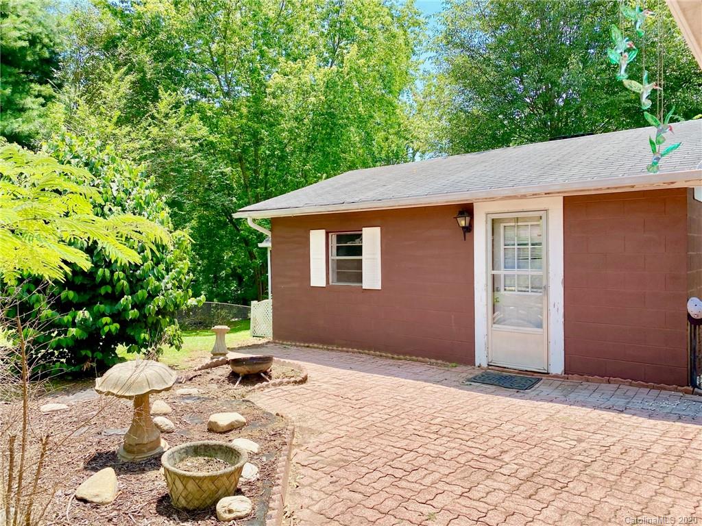 1245 Ashworth Road Marion, NC 28752 - Photo 17 of 24 Gallery Image 17