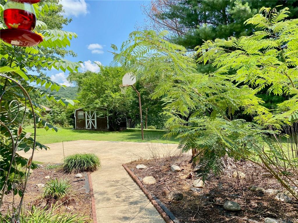 1245 Ashworth Road Marion, NC 28752 - Photo 18 of 24 Gallery Image 18