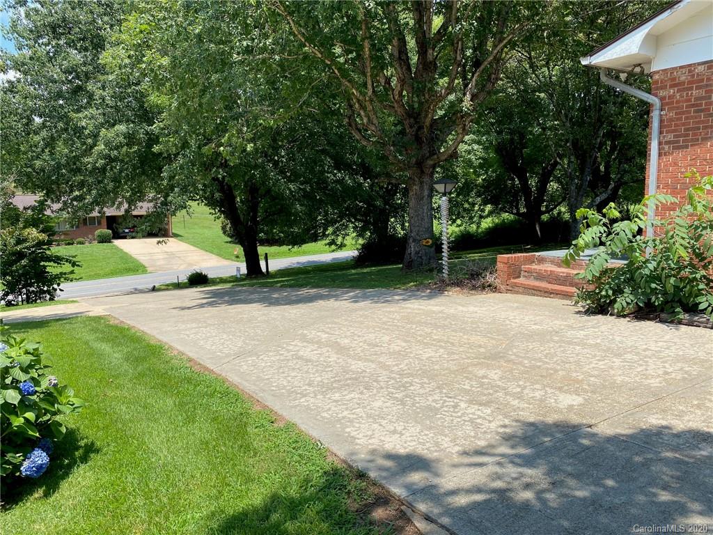1245 Ashworth Road Marion, NC 28752 - Photo 23 of 24 Gallery Image 23