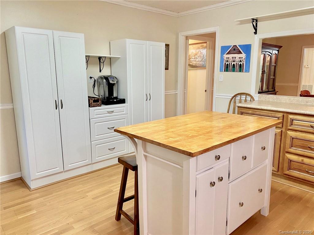 1245 Ashworth Road Marion, NC 28752 - Photo 5 of 24 Gallery Image 5