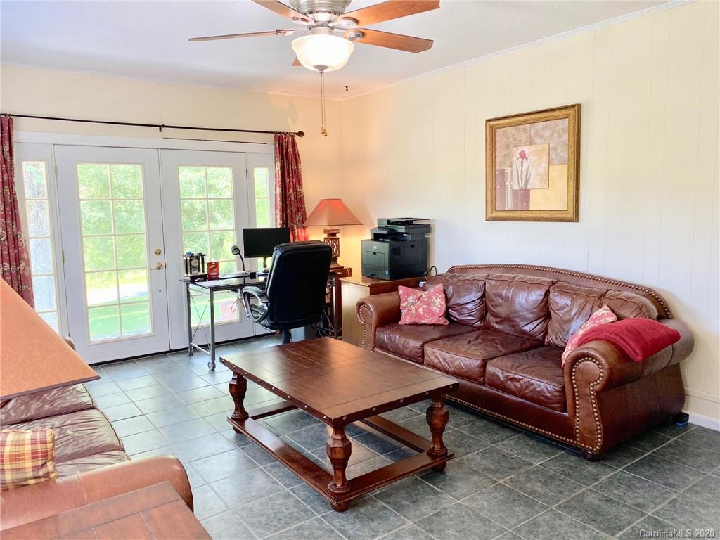 1245 Ashworth Road Marion, NC 28752 - Photo 9 of 24 Gallery Image 9