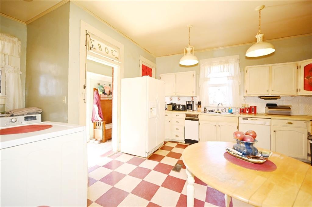 308 R Street Atchison, KS 66002 - Photo 13 of 47