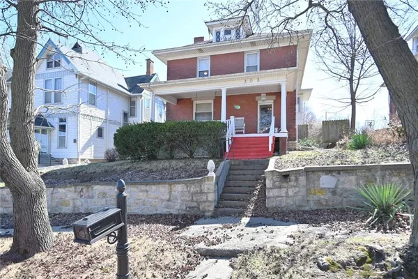 $260,000 | 308 R Street, Atchison, KS 66002