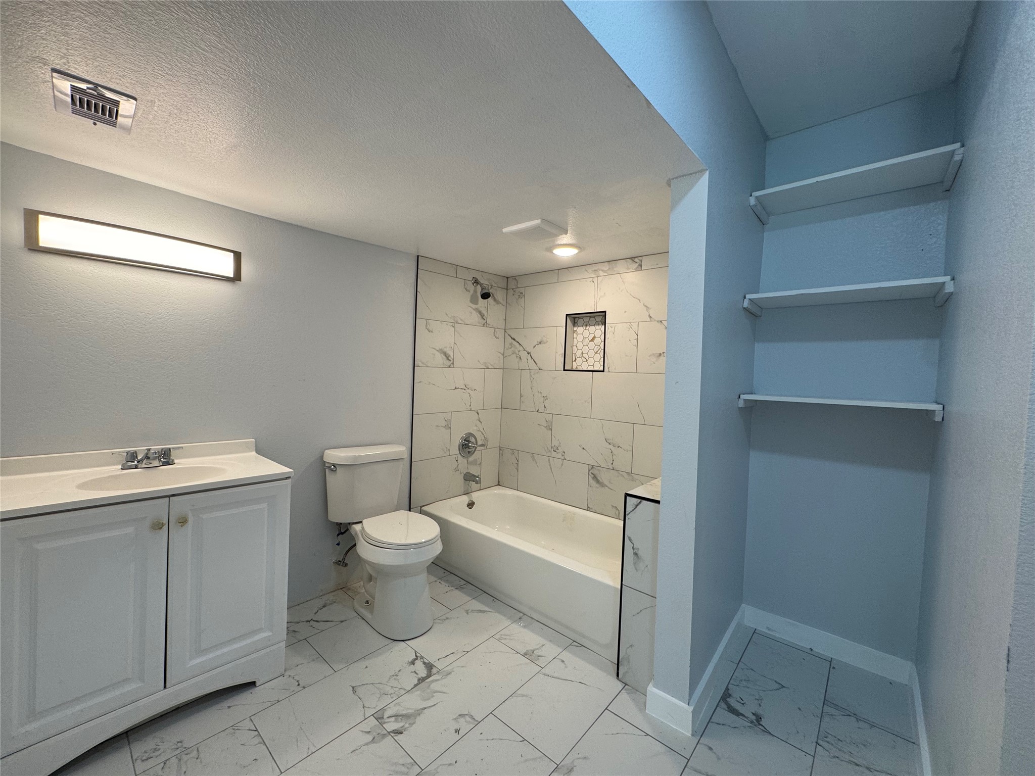 10437 Barnham Street Houston, TX 77016 - Photo 8 of 16