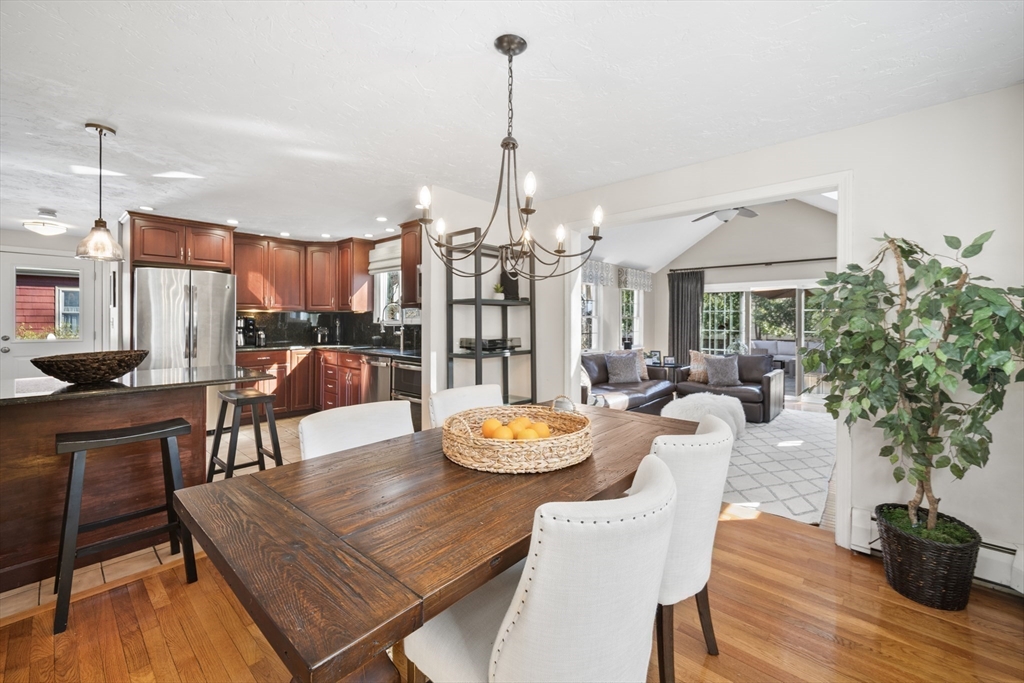 78 Virginia Road Waltham, MA 02453 - Photo 3 of 39