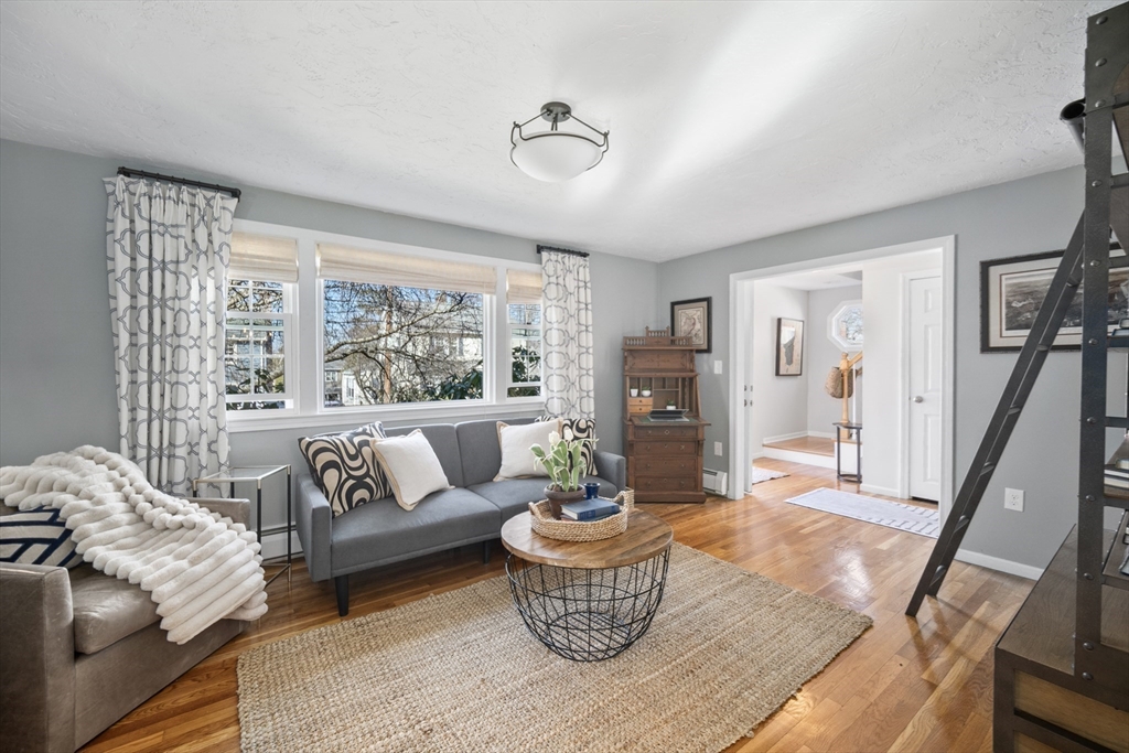 78 Virginia Road Waltham, MA 02453 - Photo 5 of 39