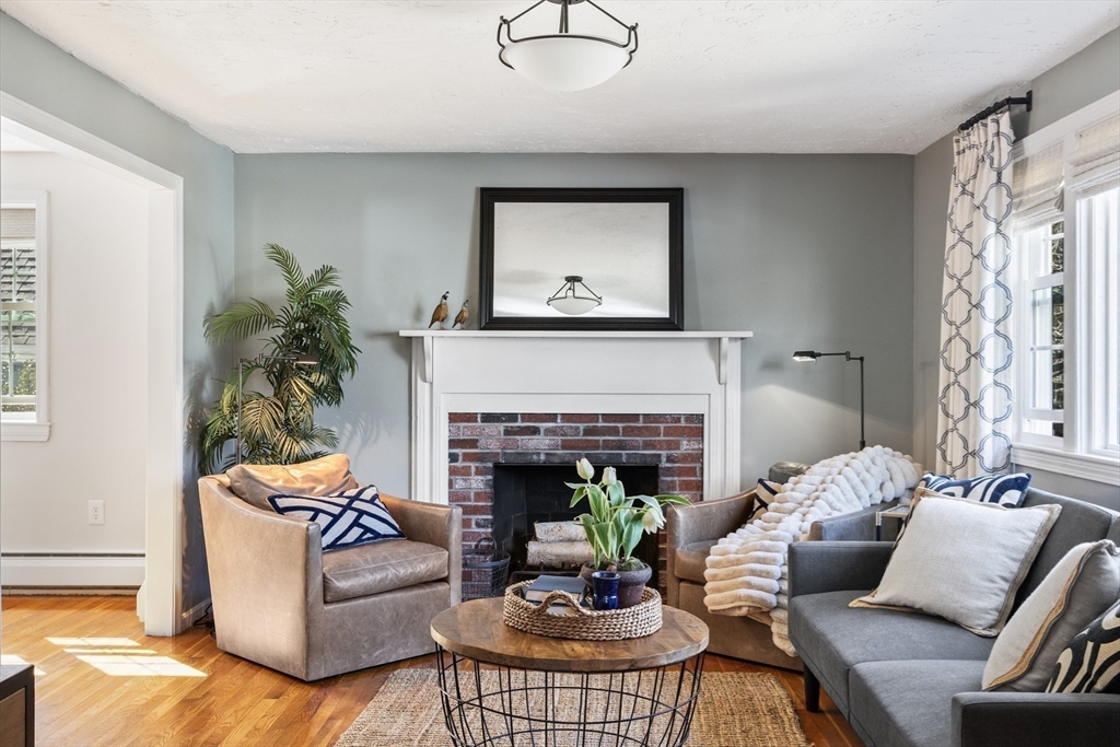 78 Virginia Road Waltham, MA 02453 - Photo 6 of 39