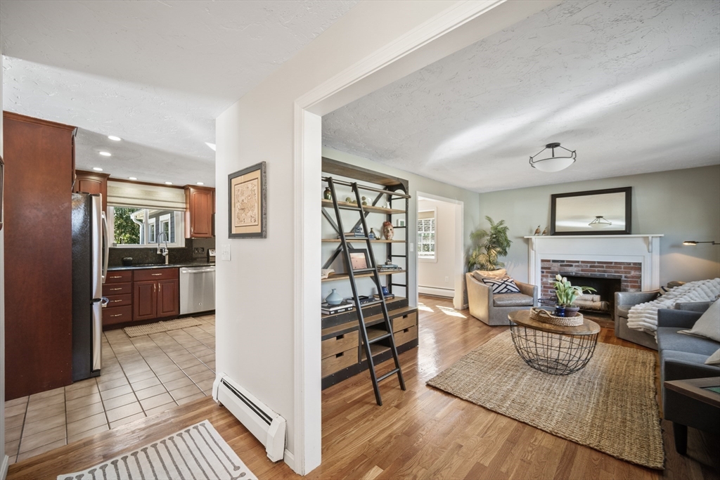 78 Virginia Road Waltham, MA 02453 - Photo 10 of 39