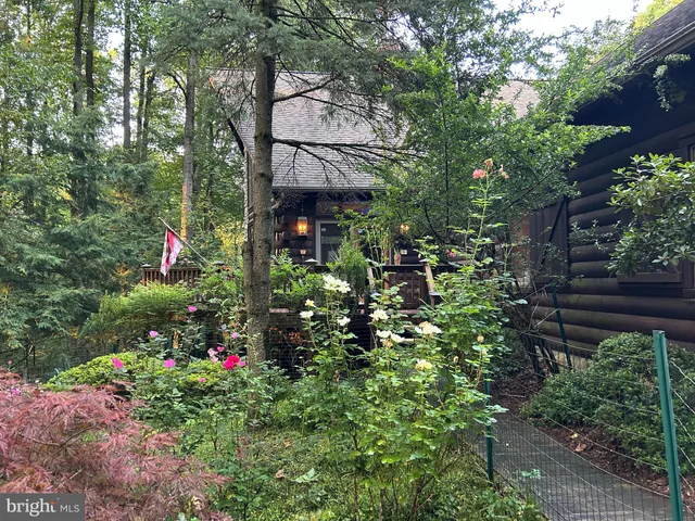 $949,000 | 506 Hemlock Lane, Lebanon, PA 17042