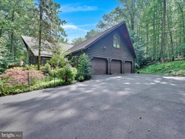 $949,000 | 506 Hemlock Lane, Lebanon, PA 17042