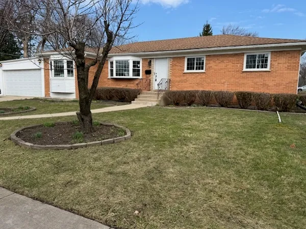 $599,000 | 22 South Audrey Lane, Mount Prospect, IL 60056