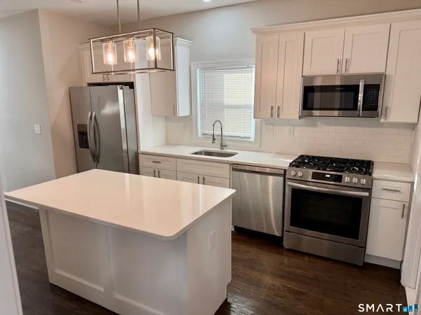 $2,200 | 414 Wood Avenue, Bridgeport, CT 06605