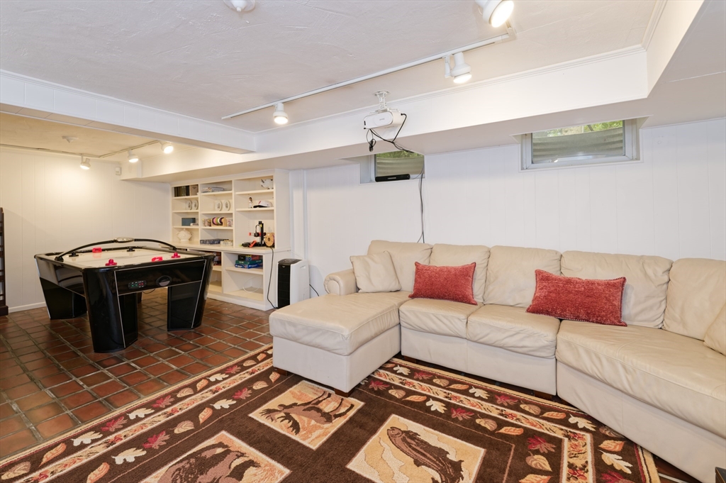 133 Arnold Road Newton, MA 02459 - Photo 17 of 42