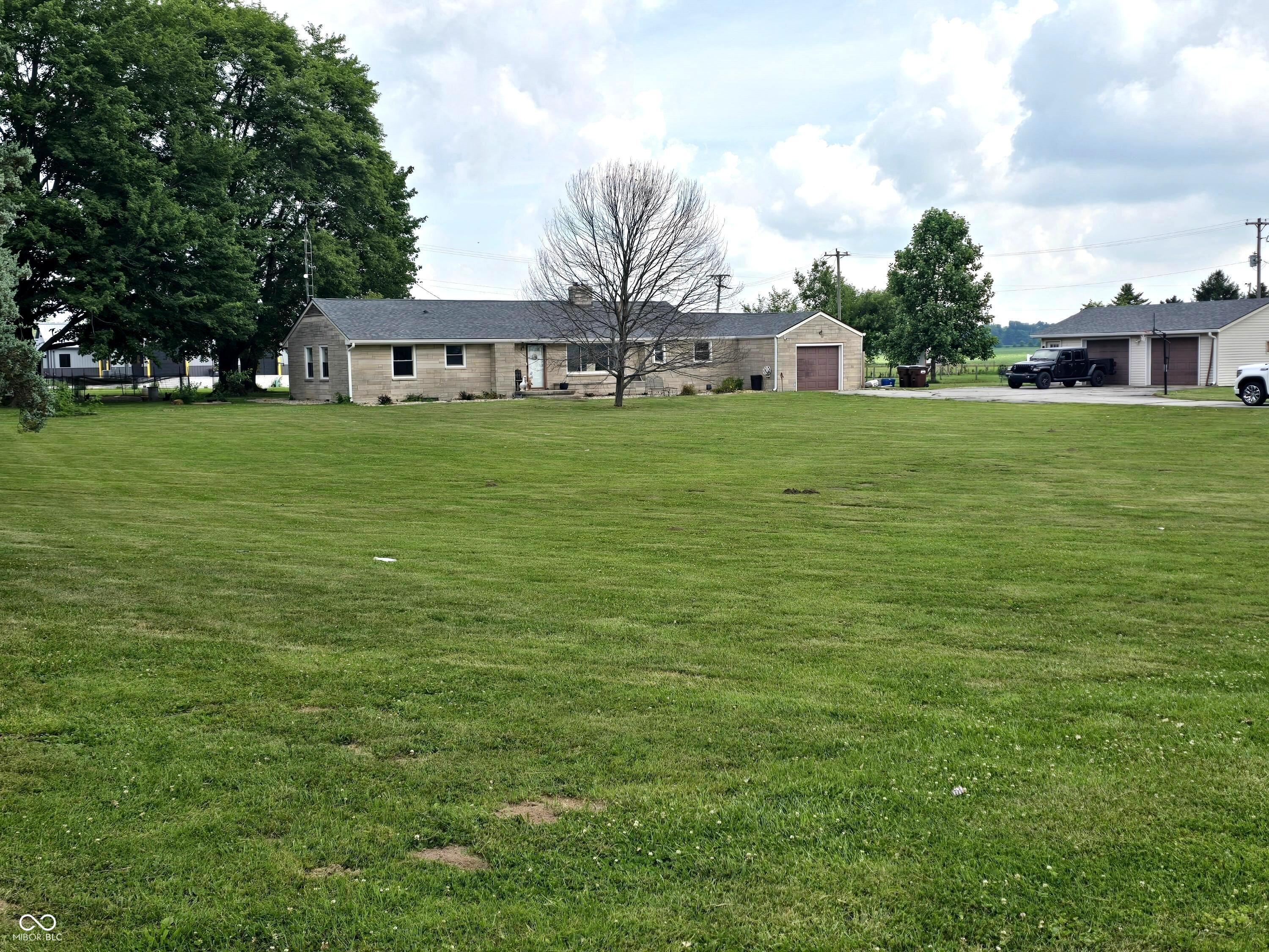 712 East Main Street Milroy, IN 46156 - Photo 3 of 27