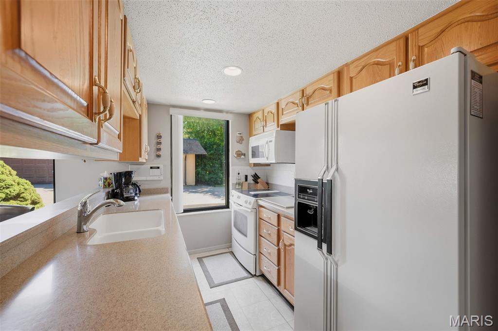 2646 Hampton Road, Unit 6F St. Charles, MO 63303 - Photo 4 of 42