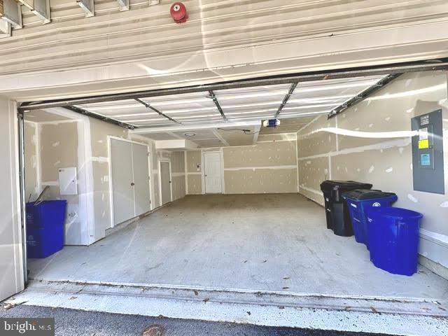 14247 Travilah Road Rockville, MD 20850 - Photo 79 of 100 2 Car Garage