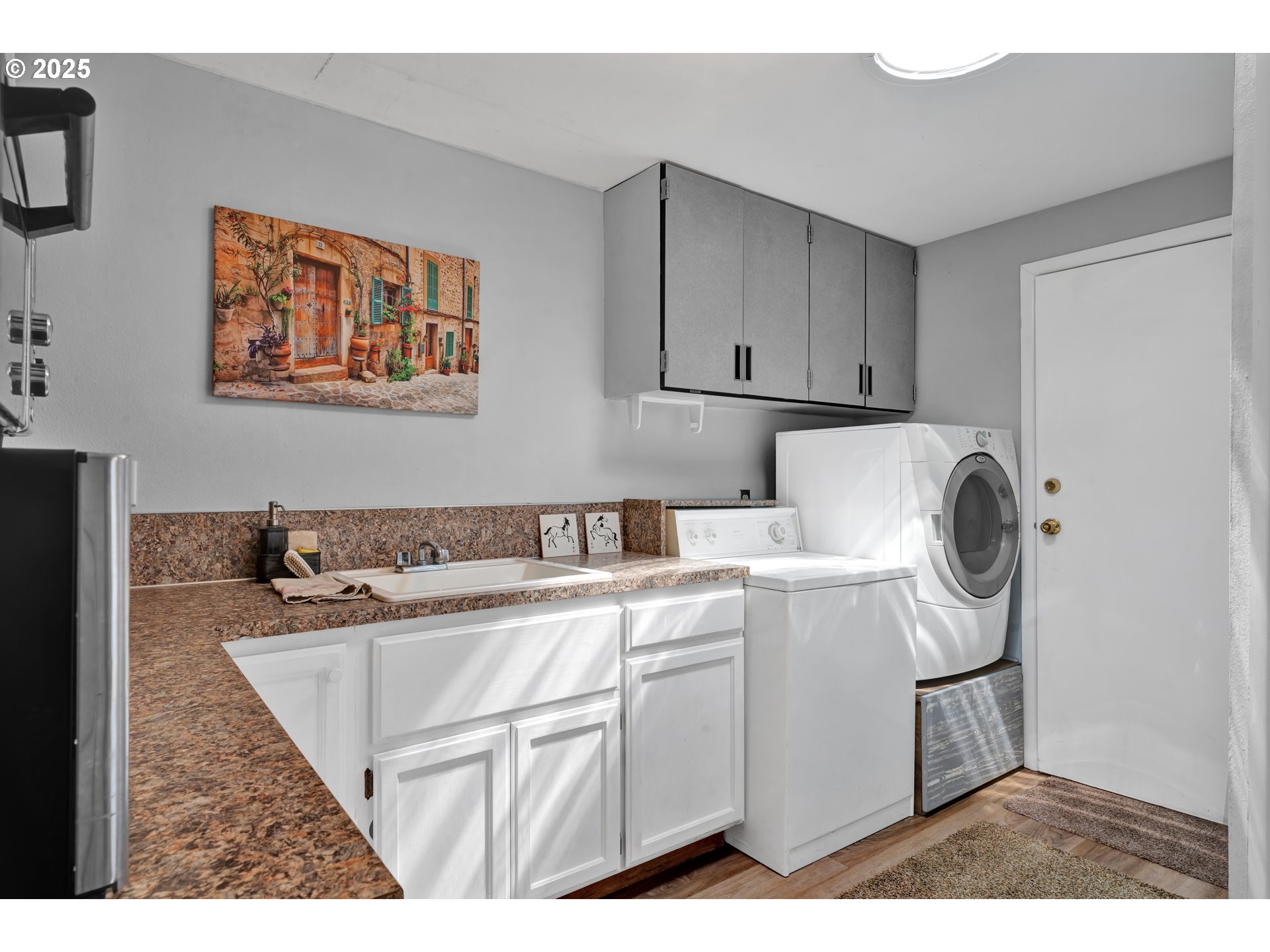 85131 Cloverdale Road Creswell, OR 97426 - Photo 16 of 41