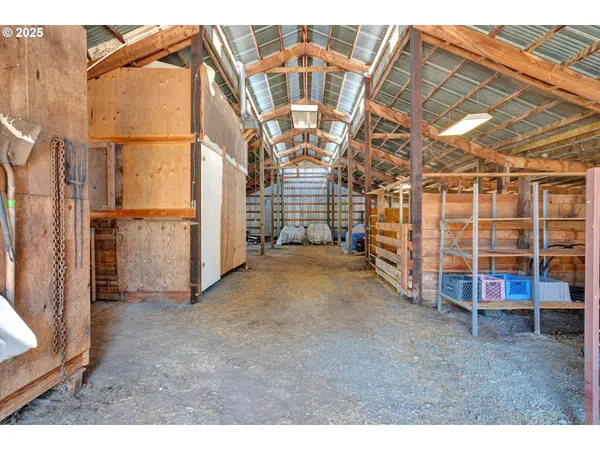 $894,000 | 85131 Cloverdale Road, Creswell, OR 97426