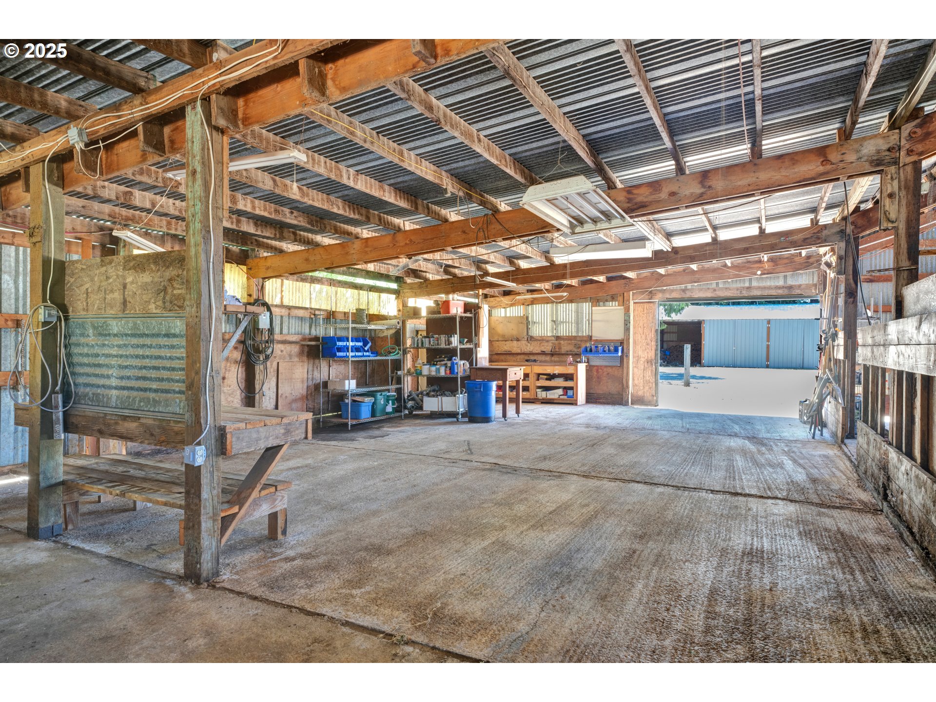 85131 Cloverdale Road Creswell, OR 97426 - Photo 29 of 41