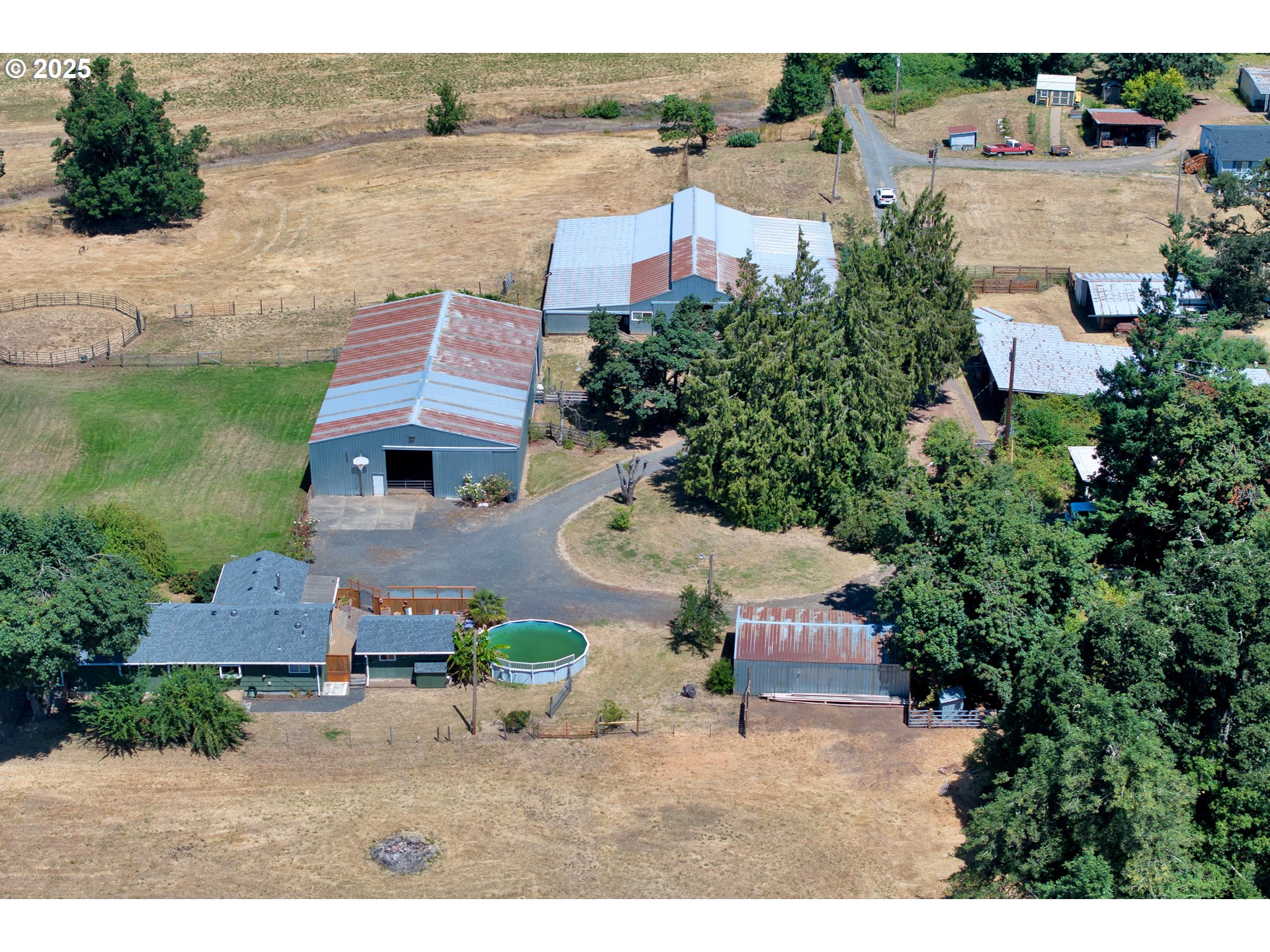 85131 Cloverdale Road Creswell, OR 97426 - Photo 34 of 41