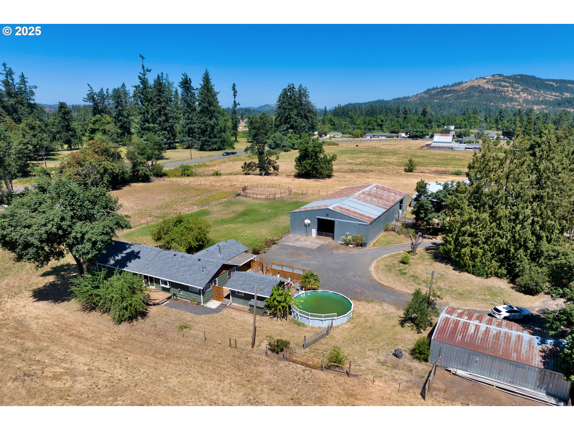 85131 Cloverdale Road Creswell, OR 97426 - Photo 35 of 41