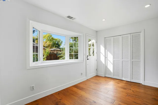 a view of empty room