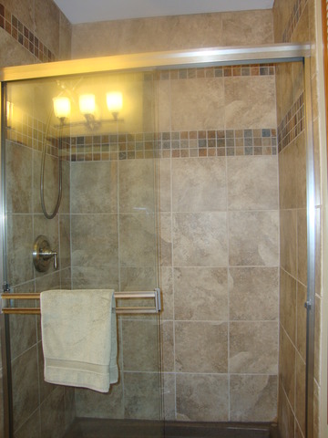 1234 Fagan Road Batavia, IL 60510 - Photo 8 of 25 a bathroom with a shower
