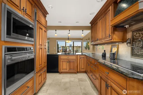 $1,550,000 | 6436 Lake Washington Boulevard Northeast, Unit 5, Kirkland, WA 98033