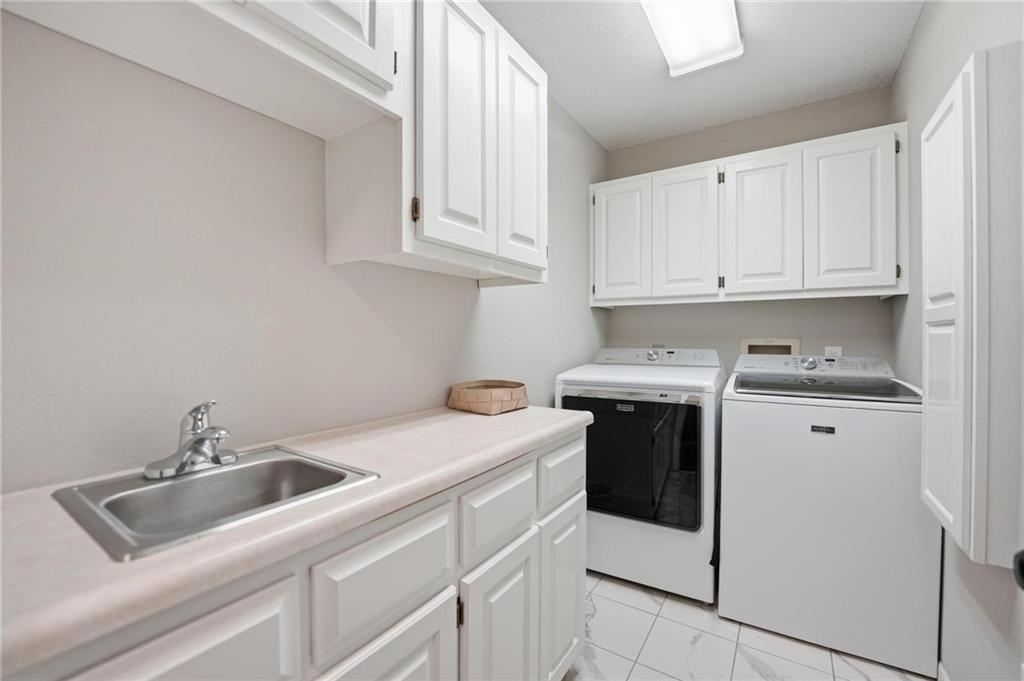 715 Dickinson Road Independence, MO 64050 - Photo 37 of 73