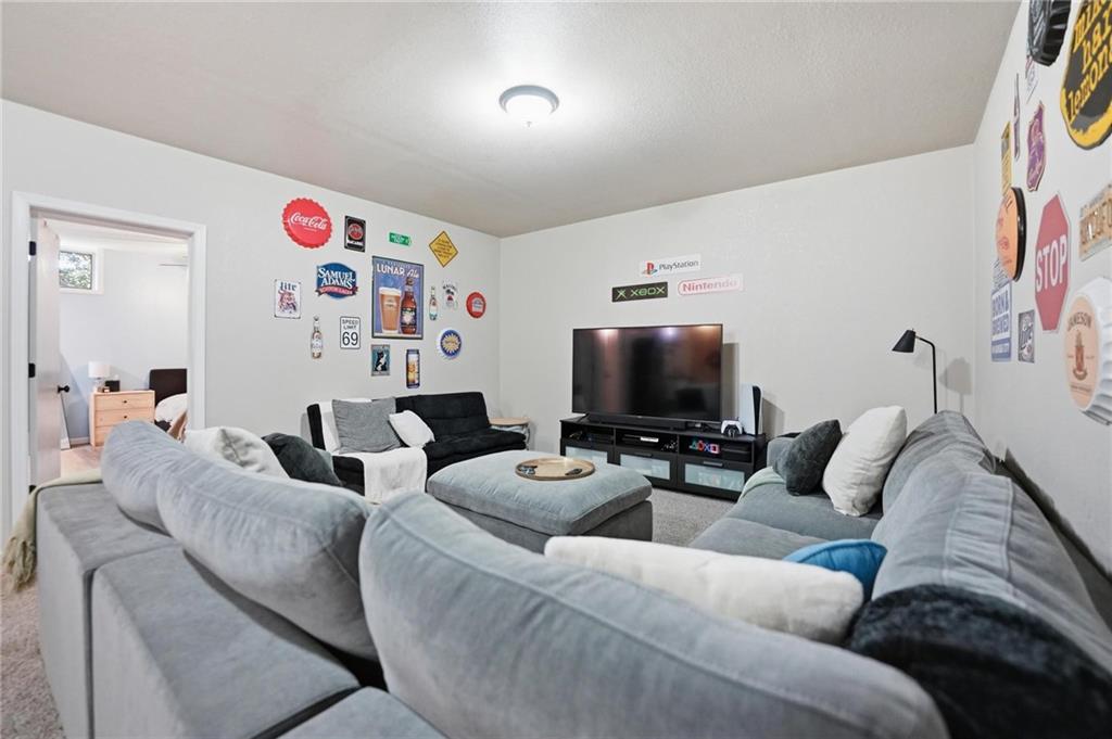715 Dickinson Road Independence, MO 64050 - Photo 46 of 73