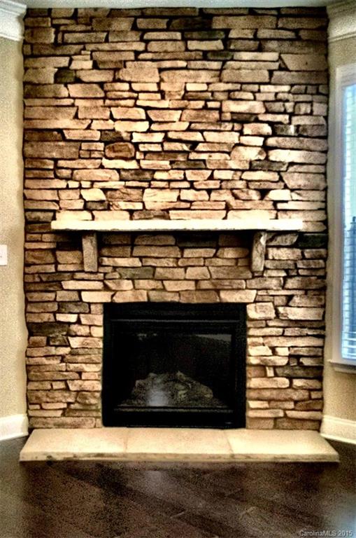 9127 Inverness Bay Road Charlotte, NC 28278 - Photo 11 of 24 Gallery Image 11