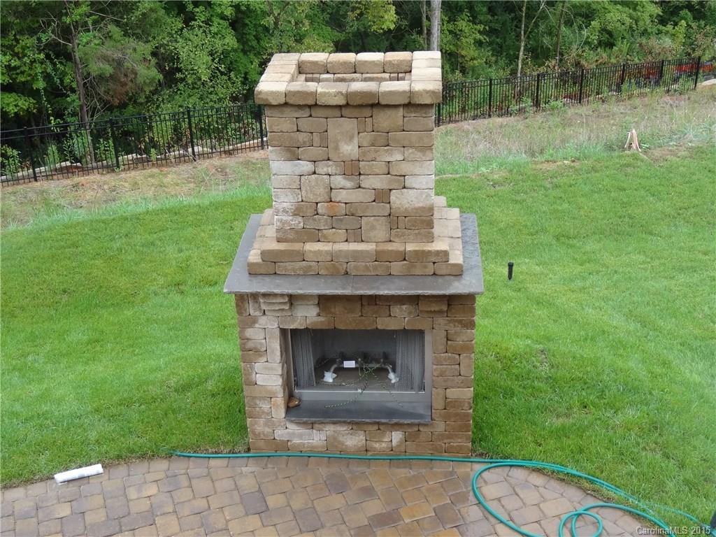 9127 Inverness Bay Road Charlotte, NC 28278 - Photo 23 of 24 Gallery Image 23