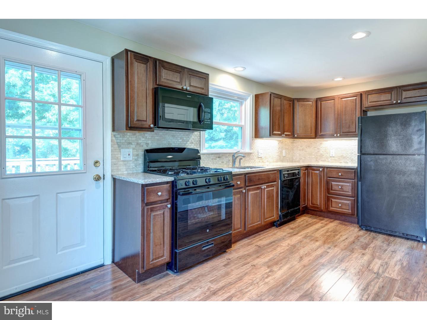 63 Woodbine Road Havertown, PA 19083 - Photo 11 of 25 Kitchen