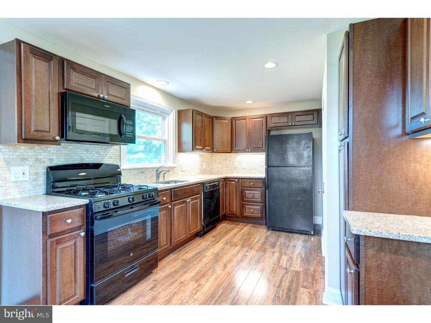 63 Woodbine Road Havertown, PA 19083 - Photo 10 of 25 Kitchen