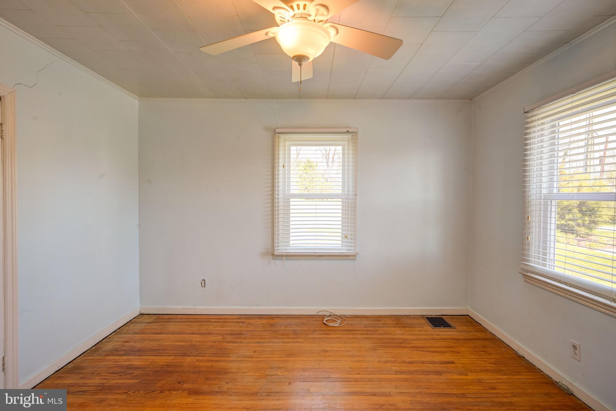 5630 Oakland Road Baltimore, MD 21227 - Photo 23 of 31 Gallery Image 23