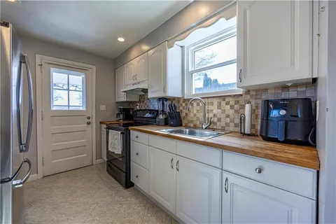 $290,000 | 1262 Bingay Drive, Pittsburgh, PA 15237