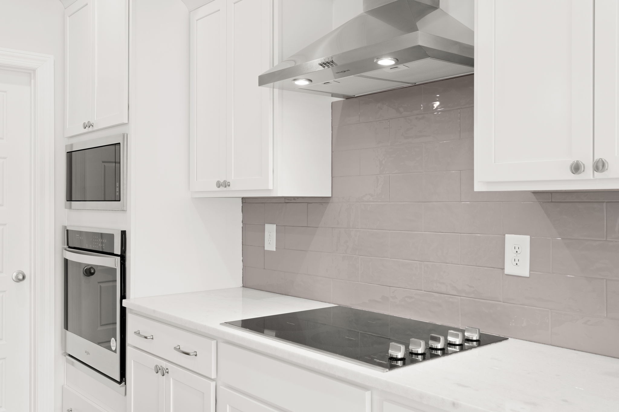 2420 Audubon Lane Murfreesboro, TN 37128 - Photo 9 of 37 a kitchen with granite countertop white cabinets and stainless steel appliances