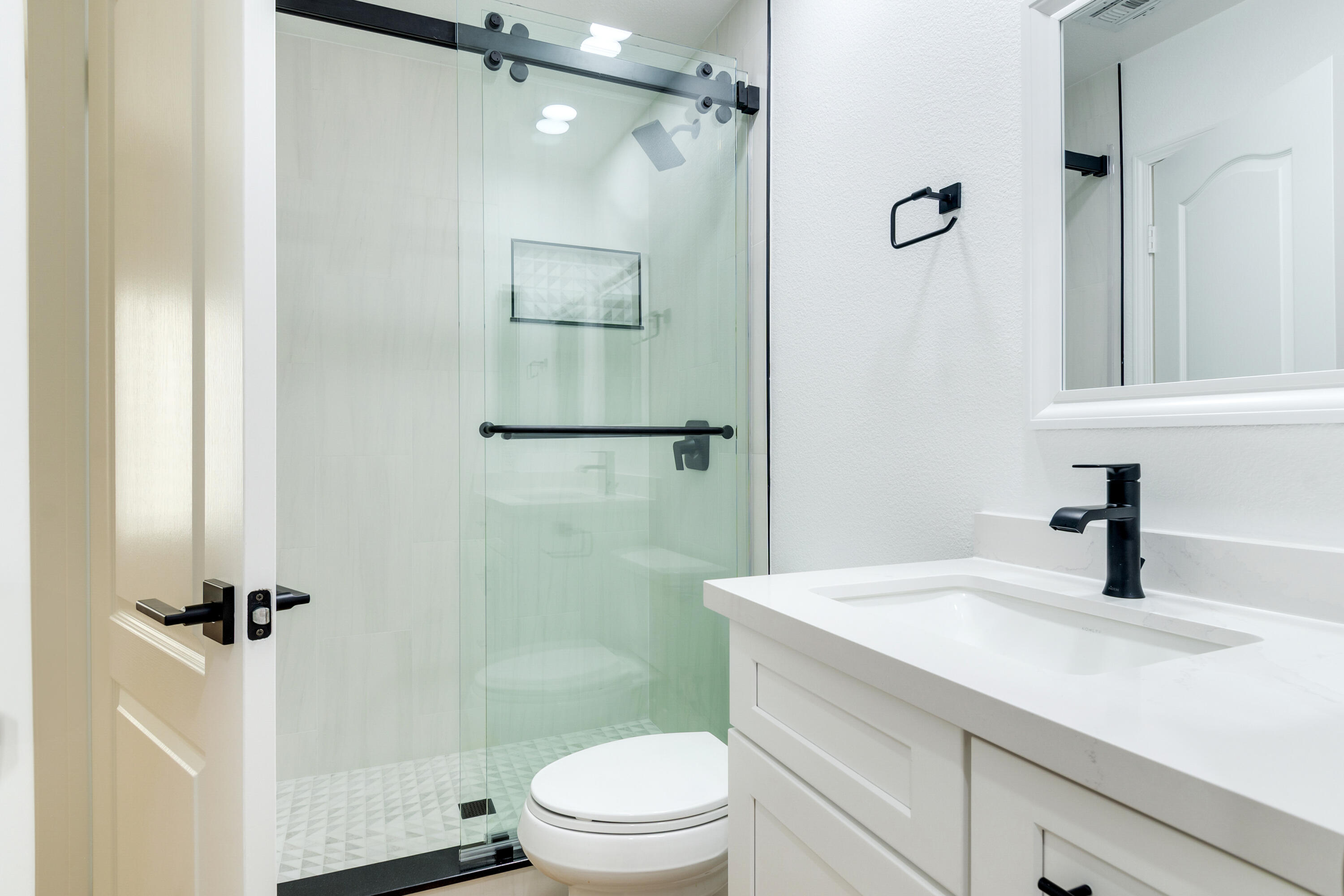 30 Hilton Head Drive Rancho Mirage, CA 92270 - Photo 16 of 33 a bathroom with a sink a toilet and shower