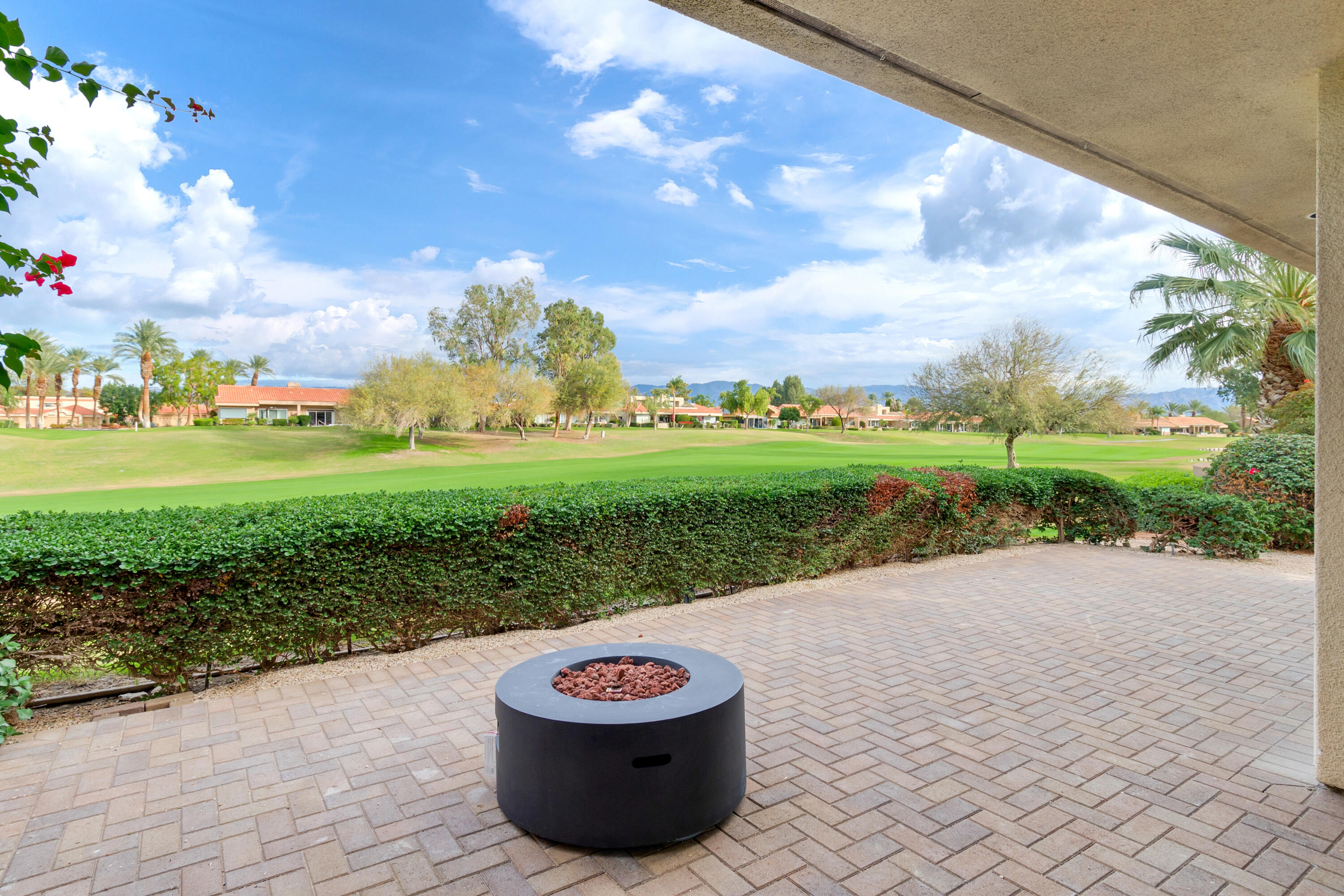 30 Hilton Head Drive Rancho Mirage, CA 92270 - Photo 5 of 33 a view of a backyard with plants and trees