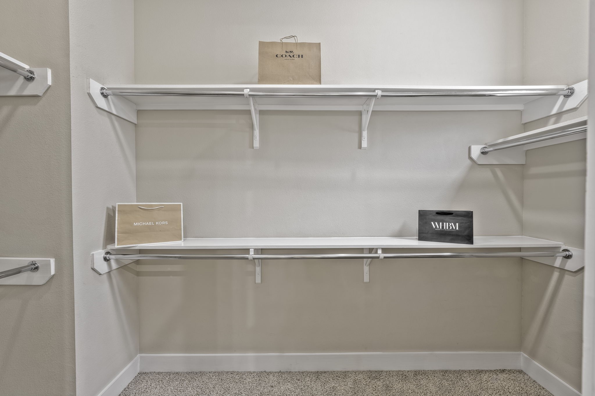 4408 Eli Street, Unit C Houston, TX 77007 - Photo 26 of 48 a close view of closet